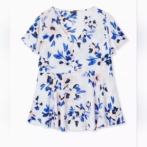 Torrid Georgette Peplum Floral Blouse V Neck Flutter Sleeves Ivory & Blue 4